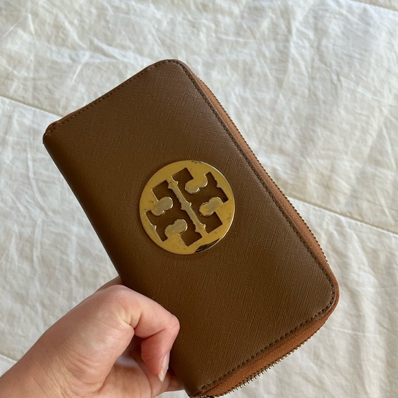 Tory Burch wallet - Picture 2 of 5